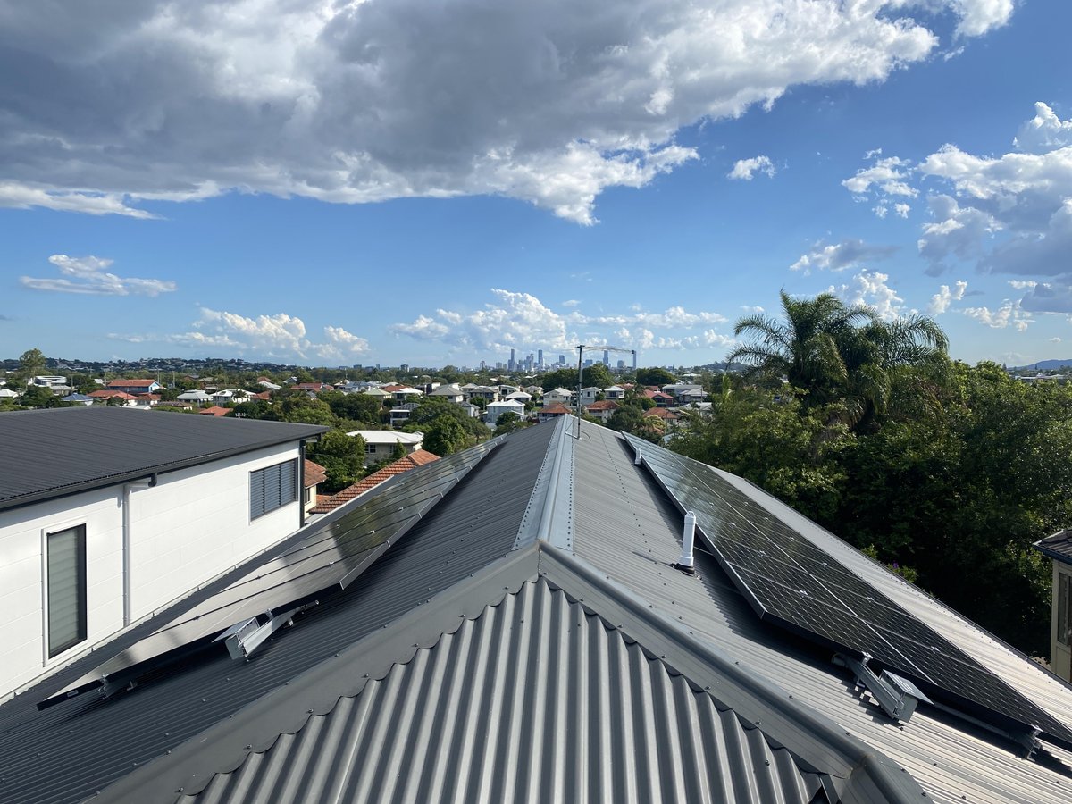 Great view of Brisbane City from our latest residential Solar install!

#brisbanesolar #brisbane #views #solarenergy