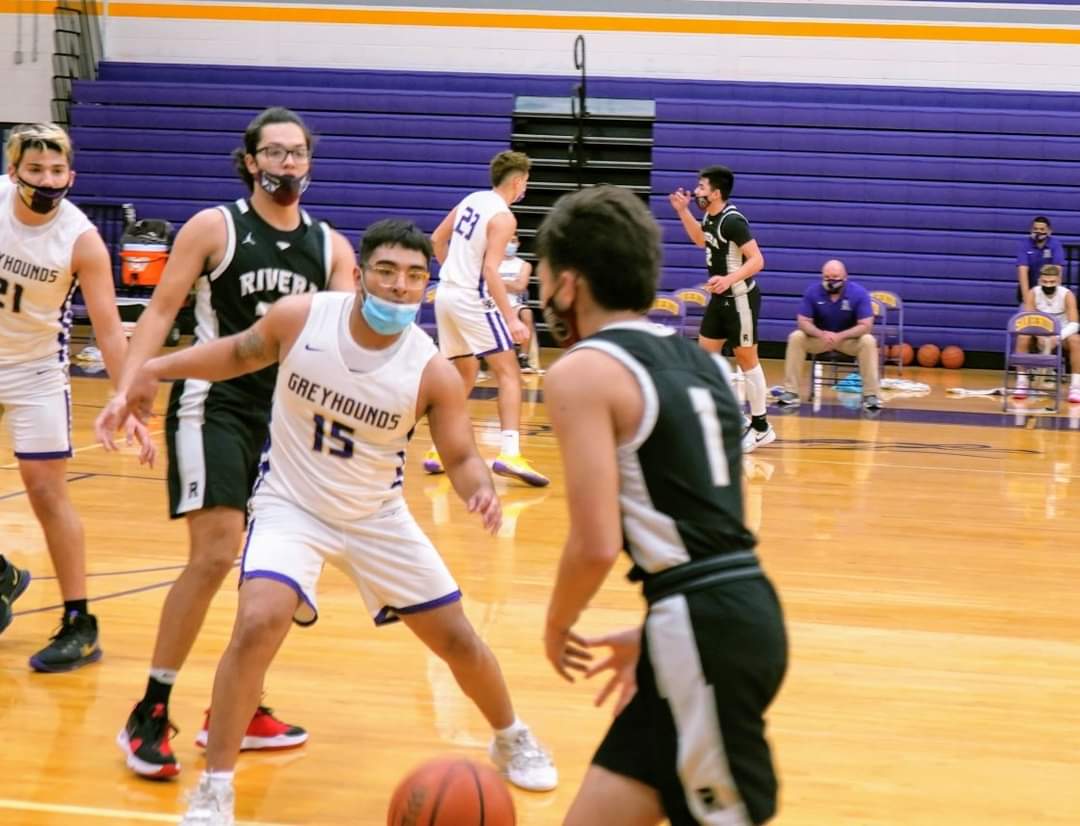 PGreyhoundsBaby's tweet photo. Here's some pics from Tuesday's night game between the SB Greyhounds vs Brownsville Rivera Raiders. The Hounds fall by a score of 59-44. This Friday the Hounds travel to Weslaco for an 8:00pm. game with Girls at 6:00pm. https://t.co/bnfYLR5jpG