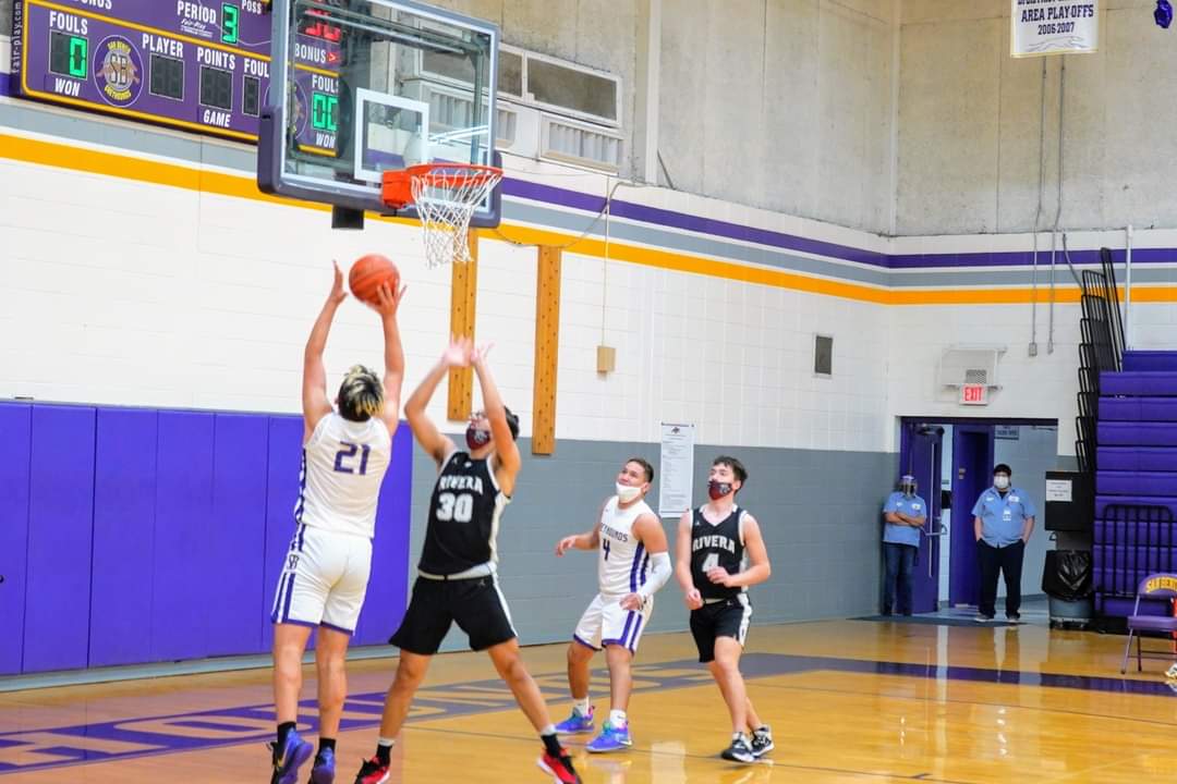 PGreyhoundsBaby's tweet photo. Here's some pics from Tuesday's night game between the SB Greyhounds vs Brownsville Rivera Raiders. The Hounds fall by a score of 59-44. This Friday the Hounds travel to Weslaco for an 8:00pm. game with Girls at 6:00pm. https://t.co/bnfYLR5jpG