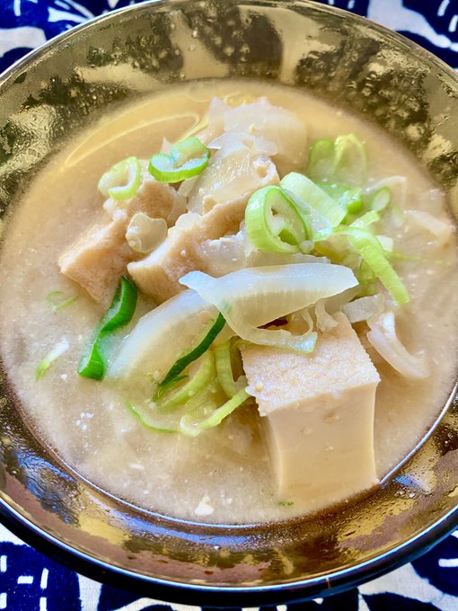 3日間食べ続けた厚揚げと大根のお味噌汁が今夜食べ終わる とても目出度い かんろのイラスト 3日間食べ続けた厚揚げと大根のお味噌汁が今夜食べ終わる とても目出度い かんろのイラスト