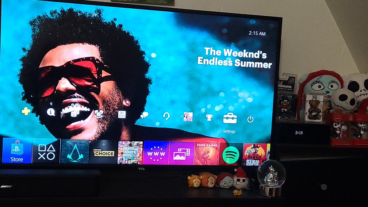 XObrowneyeXO's tweet image. I love this hashtag #TheWeeknd
#BackgroundPicture
#Gaming #Ps4
#UpLate
#AssassinsCreedValhalla 
#TheNightMareBeforeChirstmas