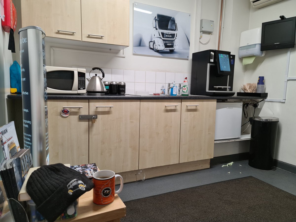 Well this is my view for the day.
So its more #binky  <a href="/badobsessionmsp/">BOM</a> time for me then. Every cloud and all