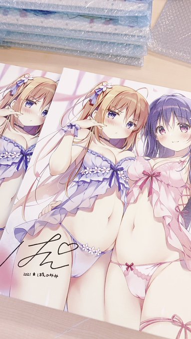 今日もまたサインを入れてます…!🖋
ここ1ヶ月ですごい量のサイン書いた気がする! 