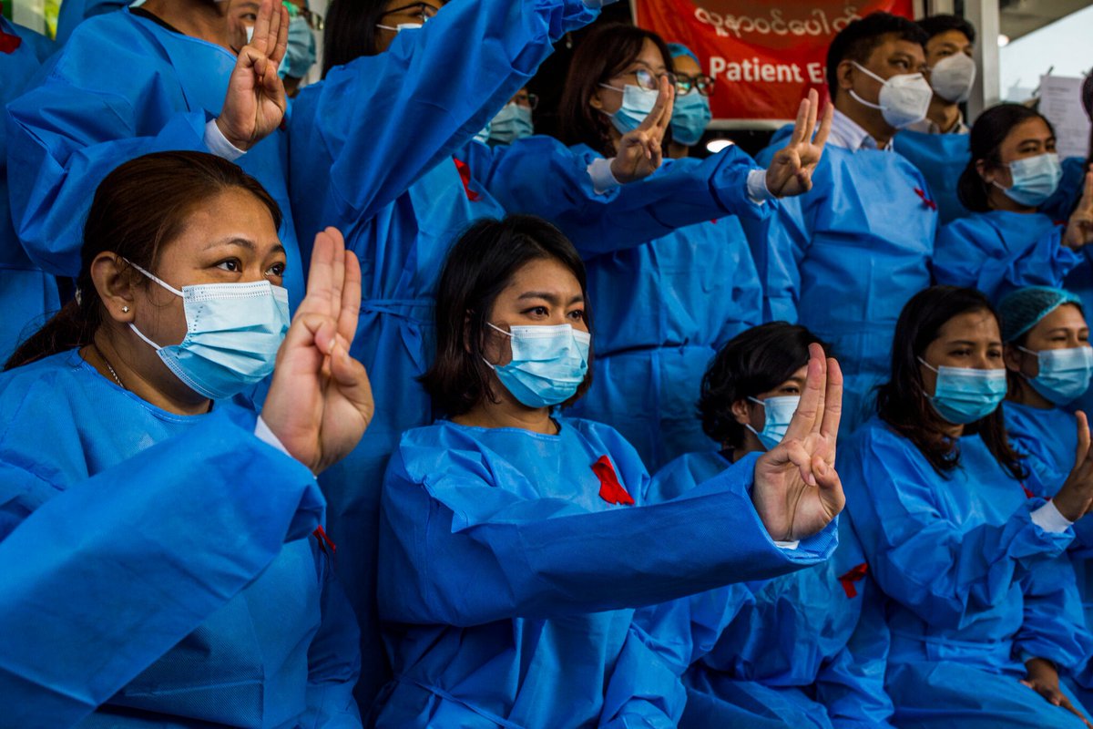 To show their defiance of the military's coup, Myanmar doctors adopt the Hunger Games salute that Thai pro-democracy protesters have used to challenge their own military (now in civilian clothes) junta. nytimes.com/2021/02/03/wor…