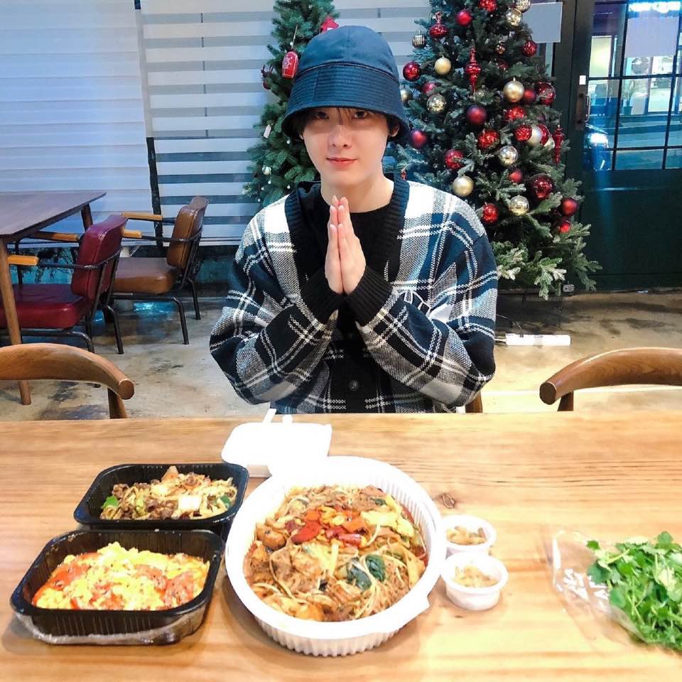 sanhamystar's tweet photo. 윤산하 남친짤 보면 진짜 울고 싶음
왜 윤산하 같은 남친은 없는 걸까 https://t.co/vyKbQruhlM