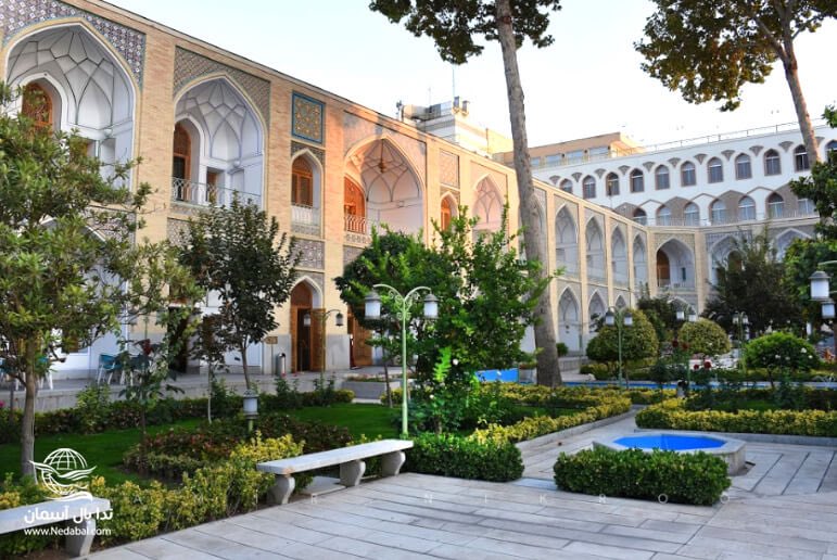 I miss the rare occassion when I could afford to dine at Hotel Abbāsi. All the restaurants and street joints. Even the beriyānis and kallehpazis! But above all: the canteen where bāzāris would go for lunch (what was it called? On first floor inside bāzār, NE corner)