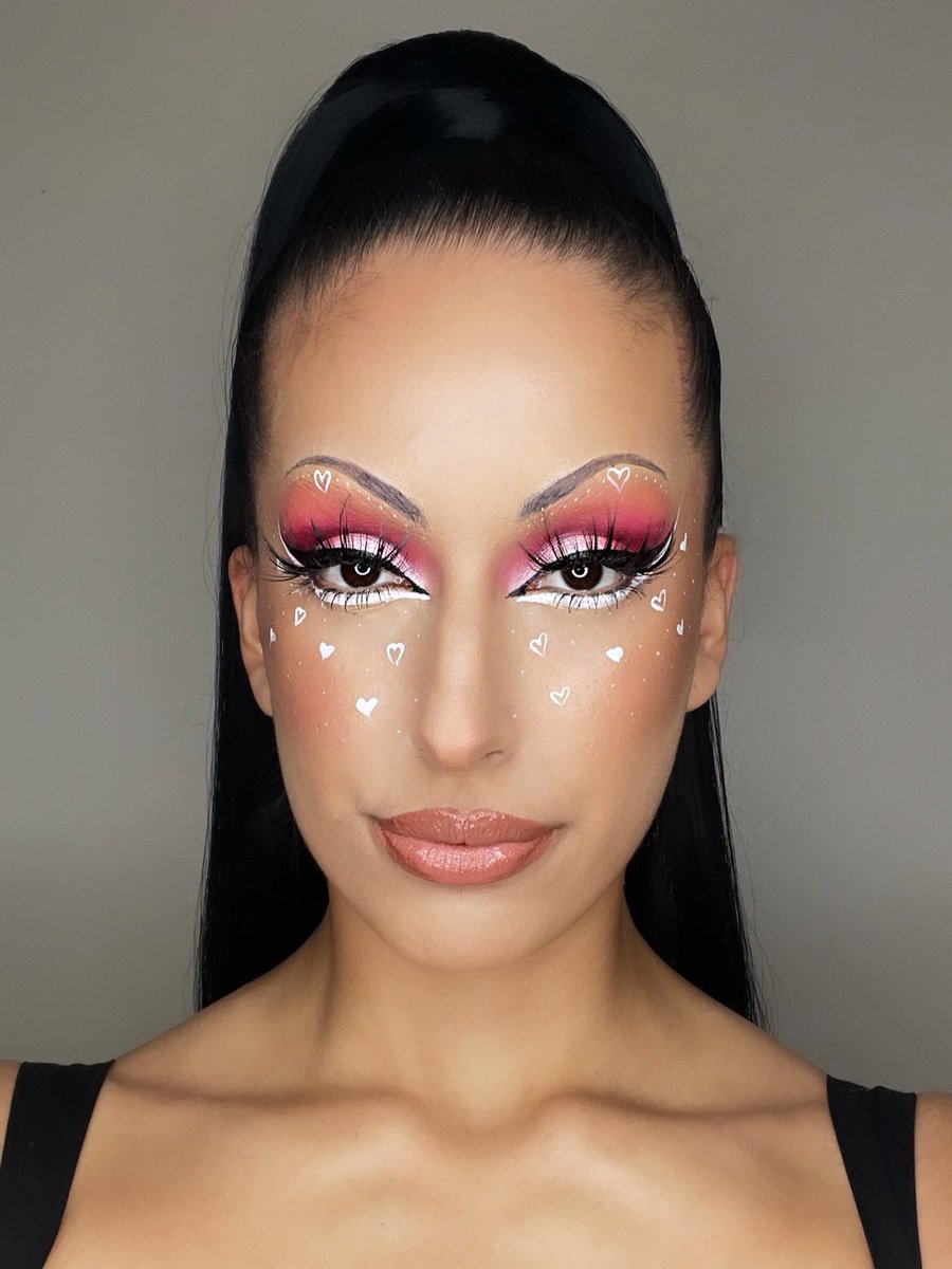 gennylooks_'s tweet photo. Choose your Valentine’s Day mood 💗 https://t.co/LeXPLtFxJ4