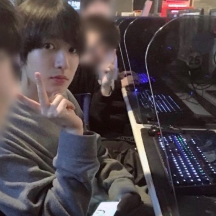 a thread of heeseung ─ but as you keep scrolling he gets older