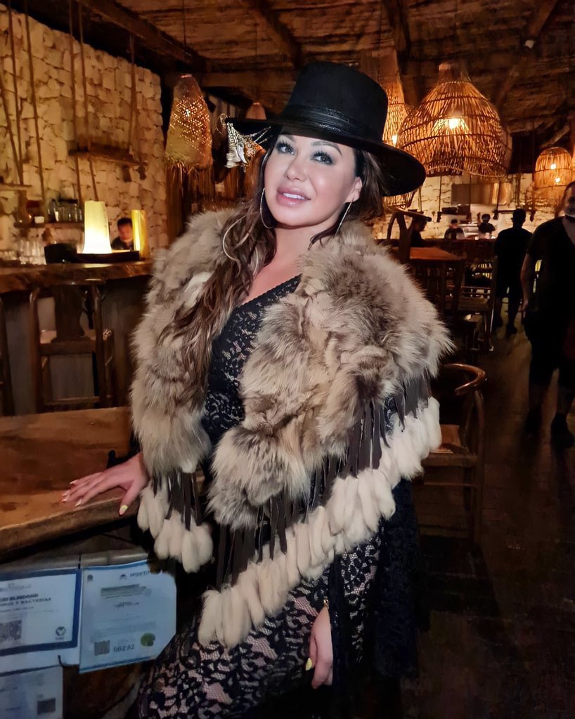 SoyJanney's tweet photo. Érase una vez en Tulum ...🤍 @Chiquis626 https://t.co/k6ZEzYFSbZ
