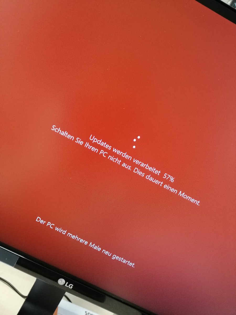 mNaliCious's tweet photo. Der eine Tag an dem man zur Arbeit kommt während der Kurzarbeit und 0,5 Stunden seiner Arbeitszeit auf diesen Bildschirm starrt 👍 https://t.co/T73tPtc1XJ