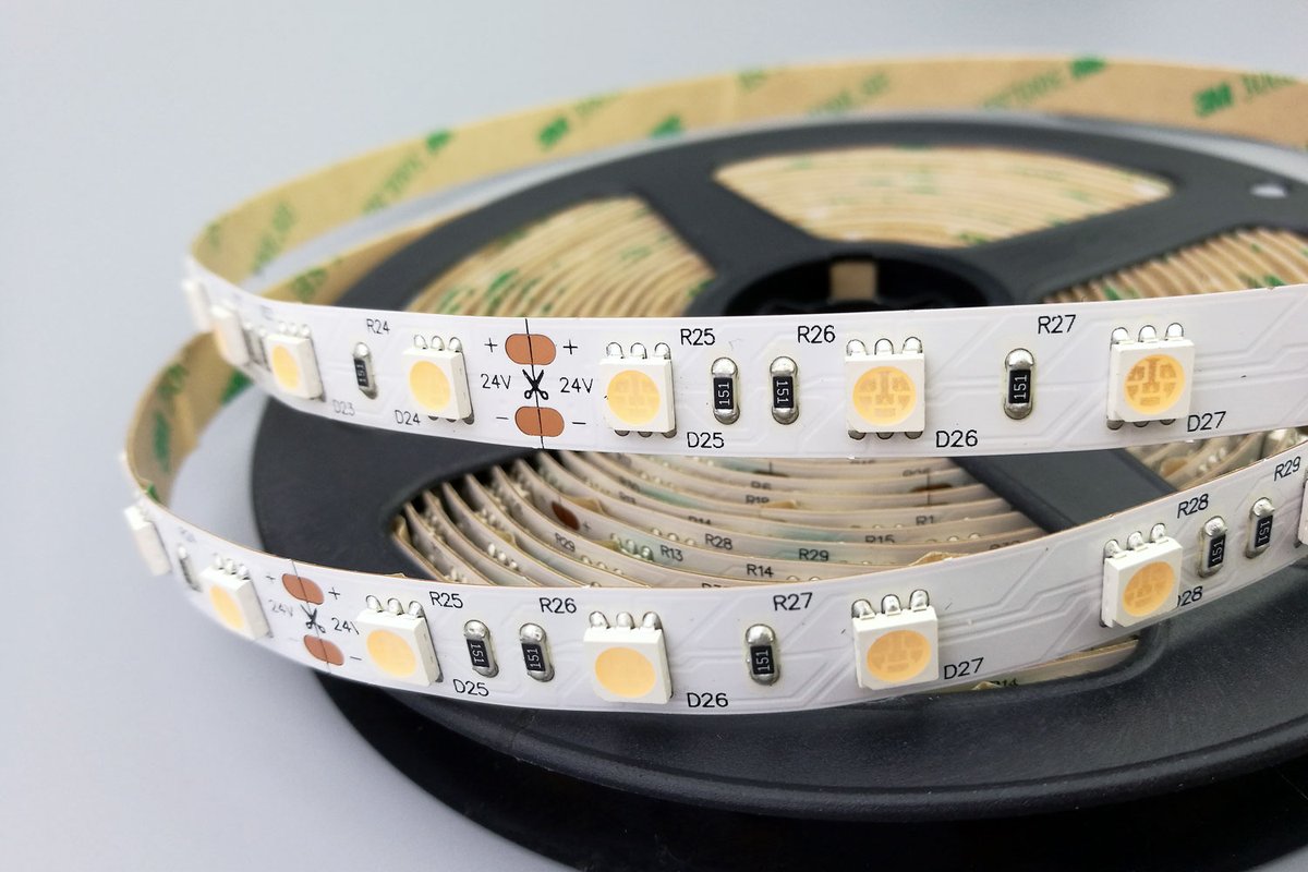 DerunLightingsz's tweet image. We are confident enough that you will purchase amber led strip waterproof from us again. derunled.com/flexible-16-4-… #amberledstripwaterproof #uvledstrip