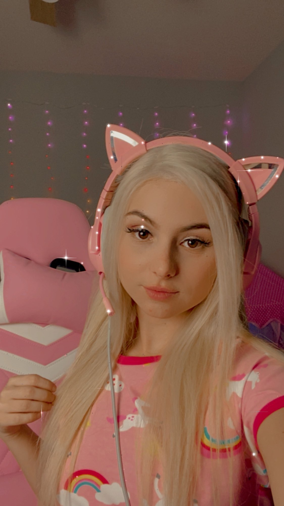 TW Pornstars - Aria Bank$. Twitter. What’s your favorite game?. 8:47 AM - 4 Feb 2021