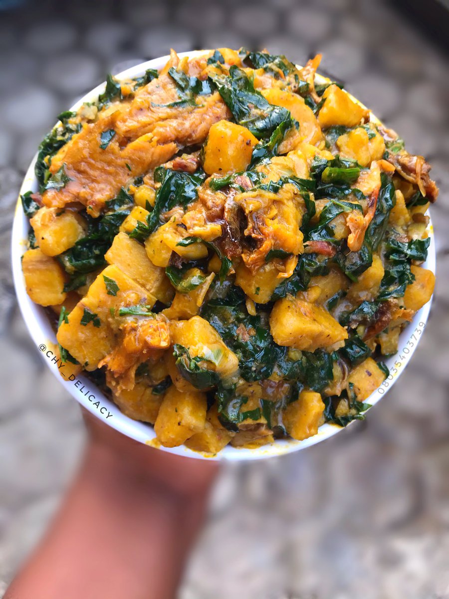 Flightticketer's tweet image. Unripe plantain porridge with dry fish.
Available on order.
Dm/whatsapp:08035403739
Location :Lagos, Nigeria 
Will deliver to any location in Lagos State.
#doge #Nigeriancuisine #igbodelicacy #plantainporridge.