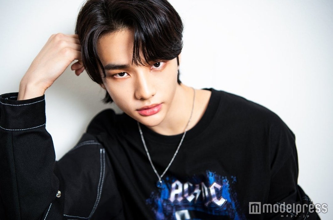 HWHJPICS's tweet image. hyunjin belongs in a museum