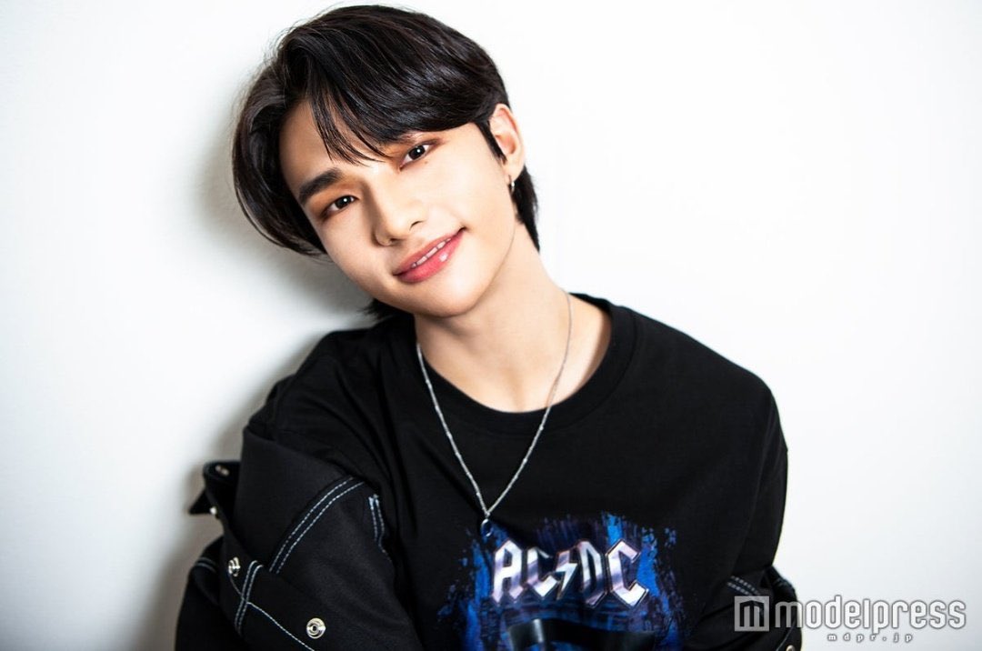 HWHJPICS's tweet image. hyunjin belongs in a museum