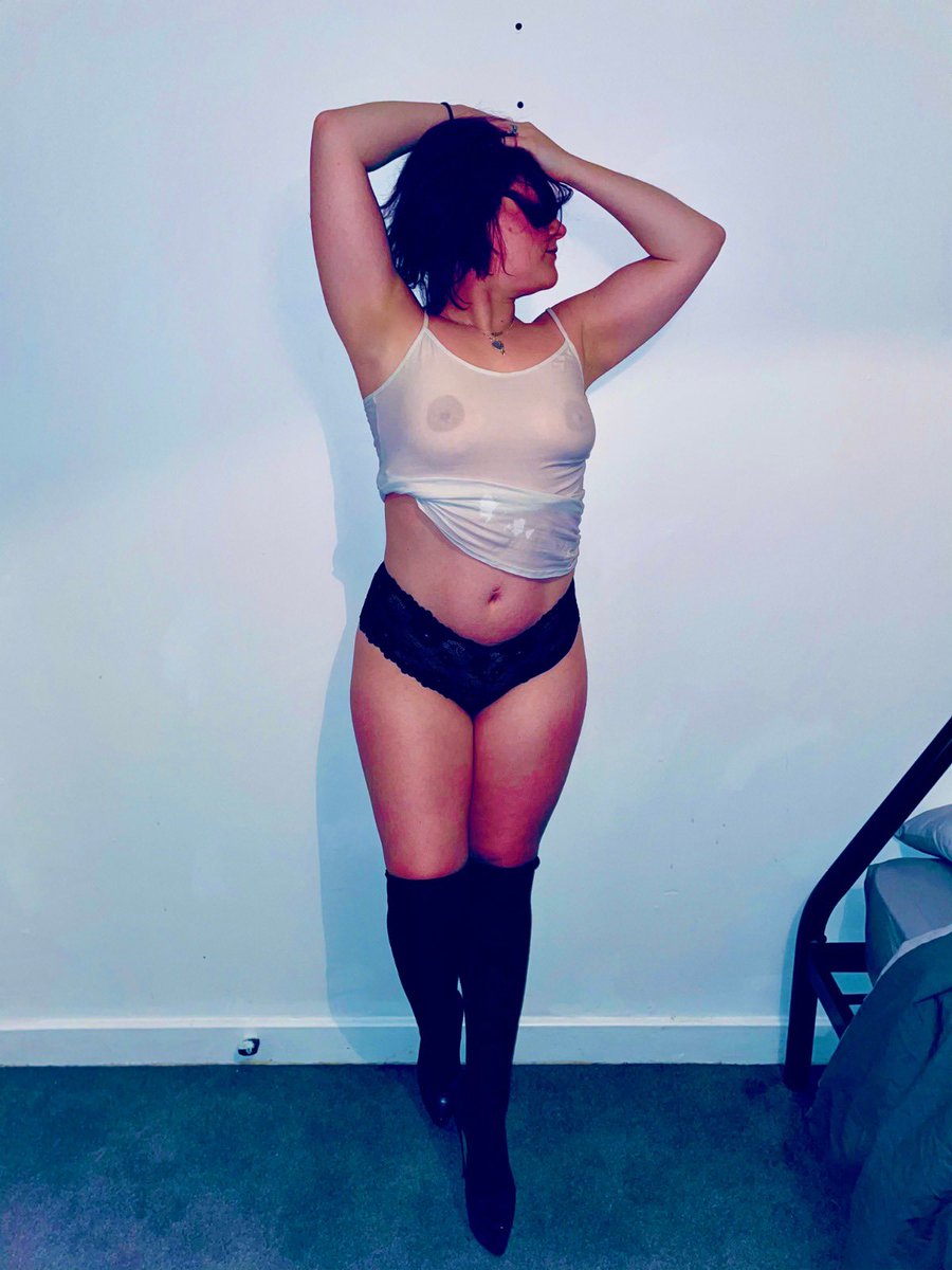 OutOnlyfans's tweet photo. @OnlyFansGainSub https://t.co/lMJyITze8t https://t.co/G7NPZMEMeG