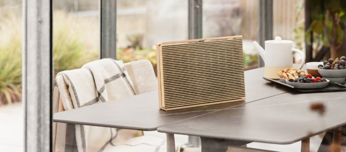 @BangOlufsen announces its new 'future-proof' portable streaming speaker.

stereonet.co.uk/news/bang-oluf…

#hifinews #audiophile #snuk #hifi #streamingmusic #digitalaudio #portableaudio #MadeinDenmark #style #BeosoundLevel