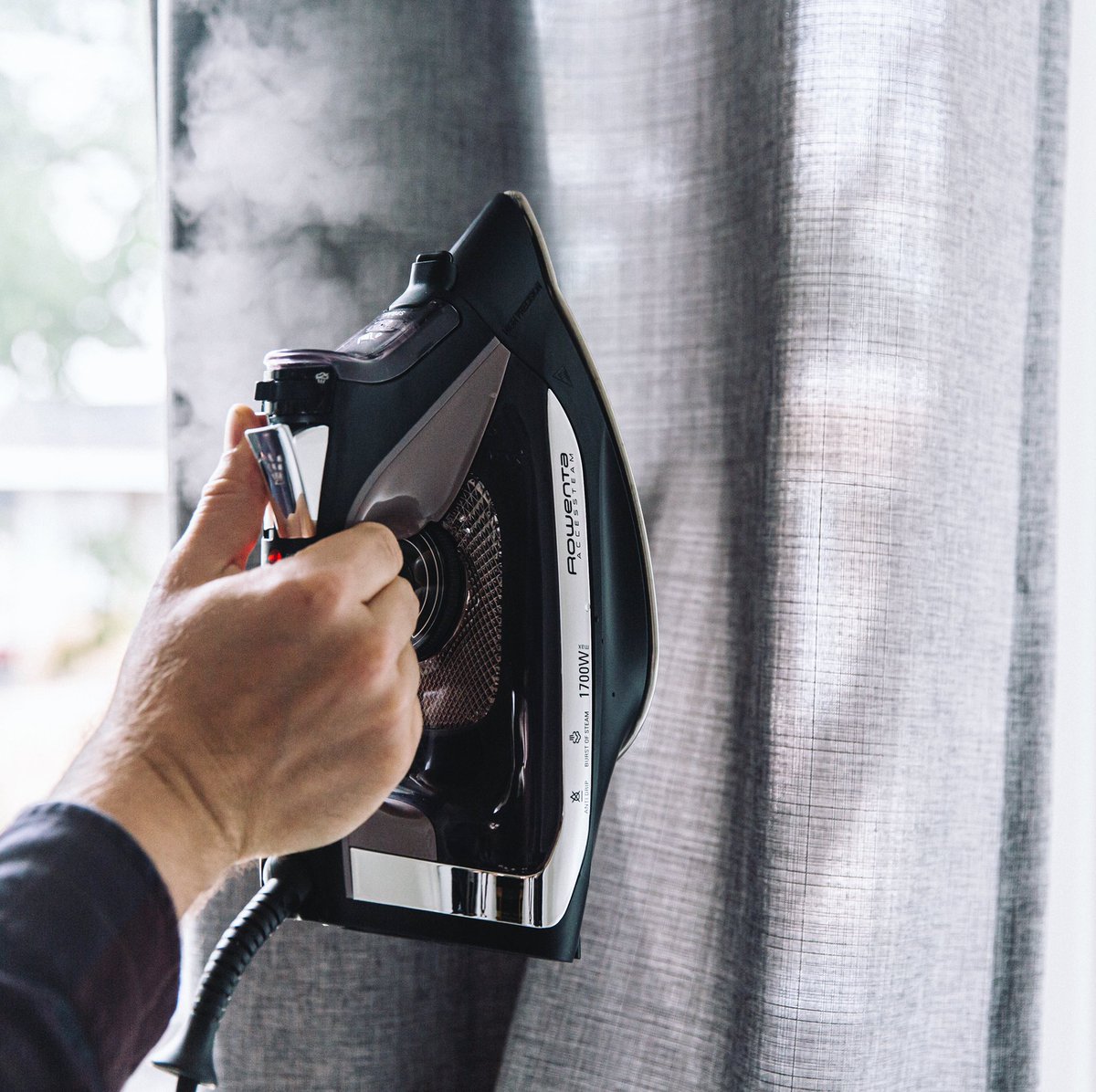 Smooth out any hard-to-reach areas using the Rowenta AccessSteam Iron! It's definitely a household must-have 😍 #MyRowenta
 
bit.ly/2LOgg8V