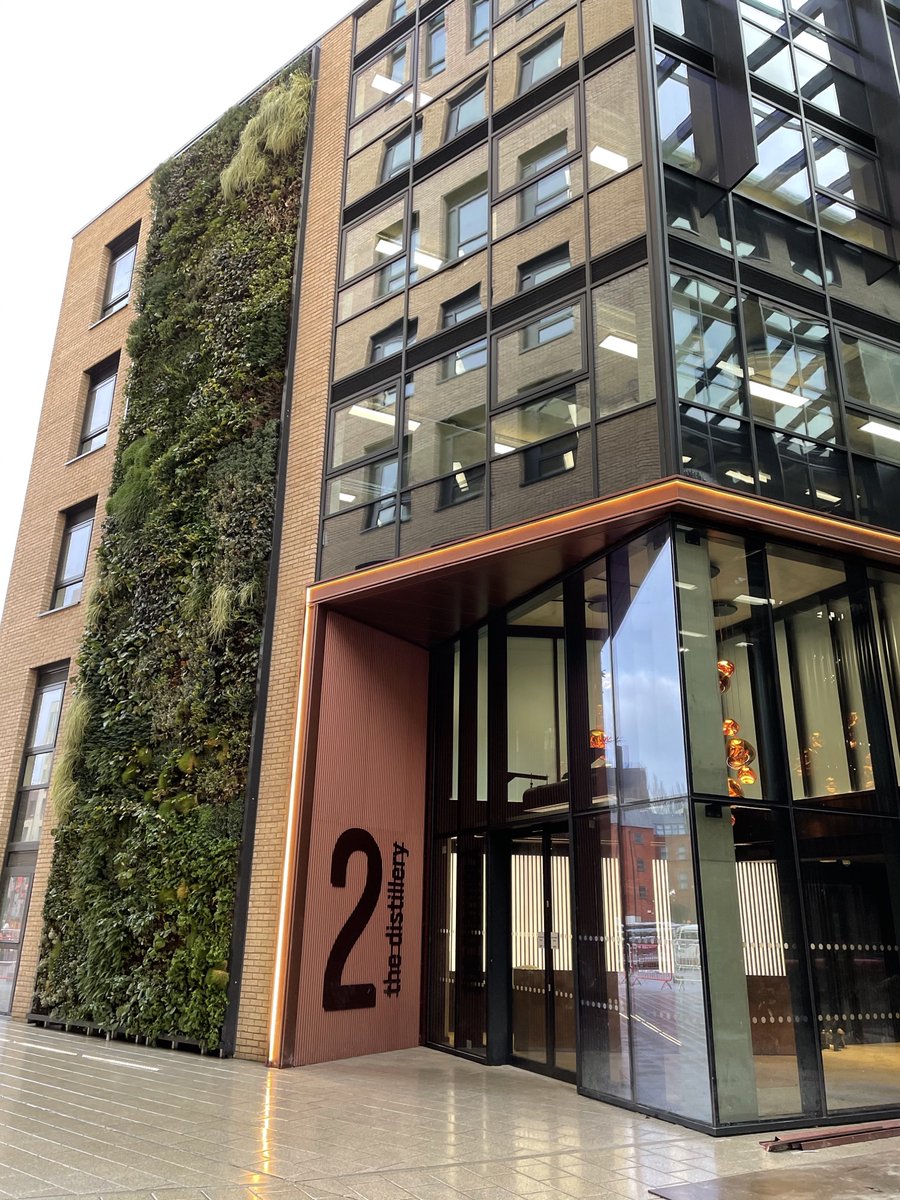 DistilleryBS1's tweet photo. Despite the pandemic, #Bristol occupiers have continued to take new space with total take up in 2020 hitting an amazing 88% of the 10 year average. 👏 https://t.co/XAIDicugba