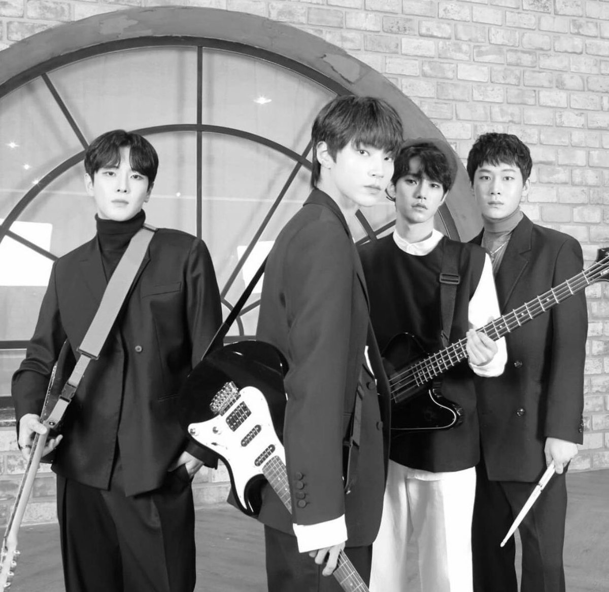 우리 게이트웨이 컴백 때 !! 
브이앱이랑 똑같은디 ???? 
왠지 반갑도라잉 💙-💙

#아스트로 #여신강림 #차은우