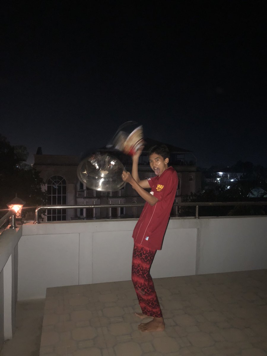 zuezin12's tweet photo. we need Democracy we need human rights #RespectOurVotes #HearTheVoiceOfMyanmar https://t.co/RsnnxlzdJh