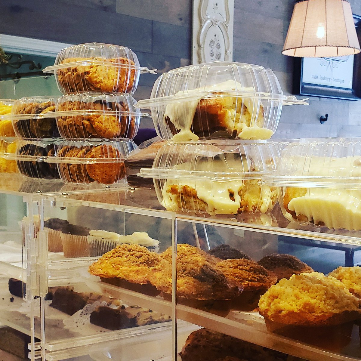 fanniescafe's tweet photo. Good morning friends! Thursday is here and so is Fannie's. Its a win win right? Which treat is calling your name today? And why is mine ALWAYS blueberry scone? 😋😋 #morningstop https://t.co/m6VgOTipeD