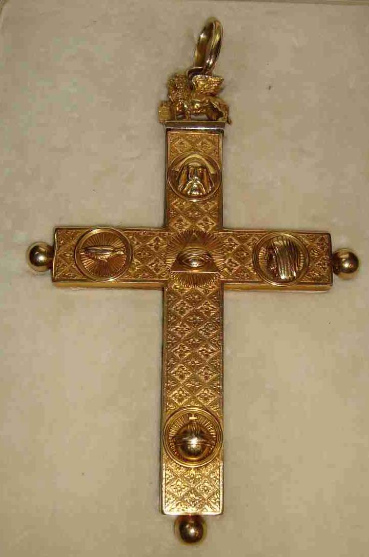9Gold pectoral cross worn by John XXIII with 'eye and triangle'.