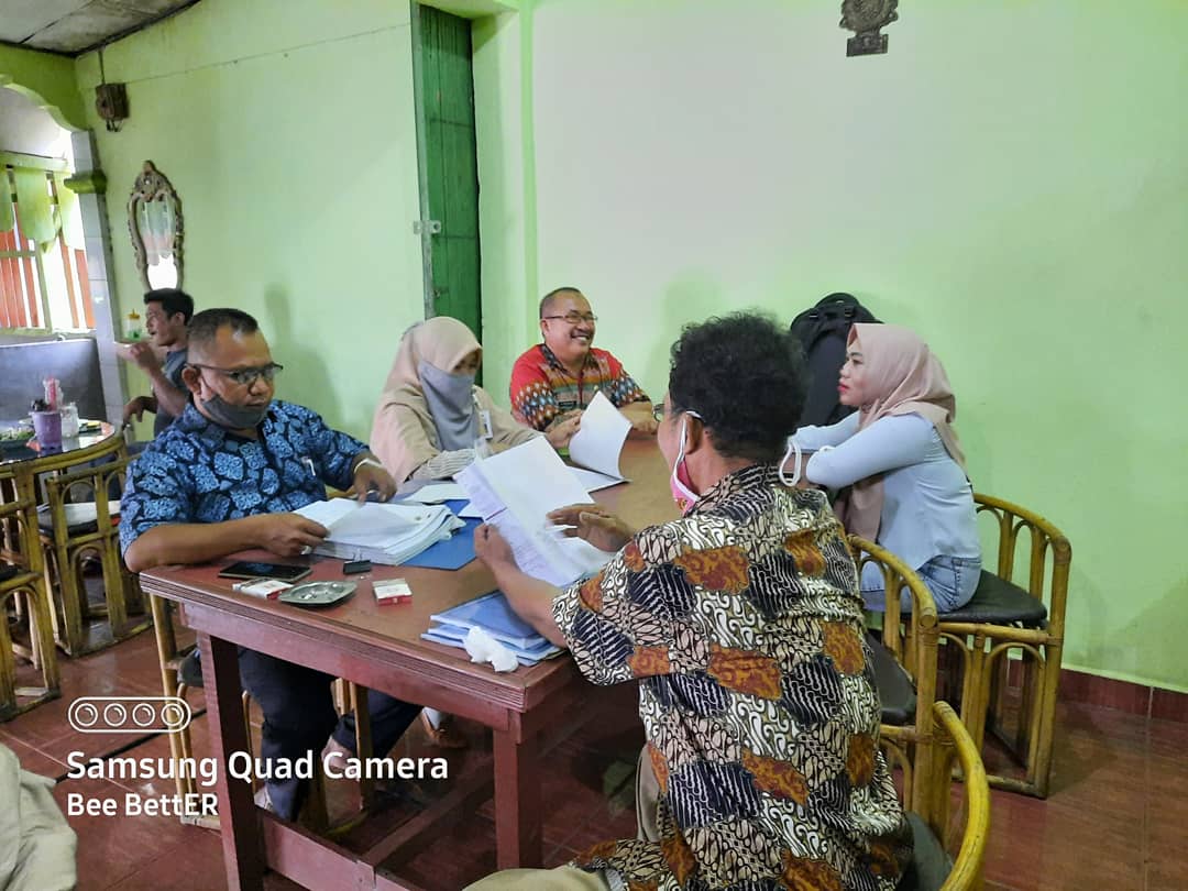 BettySusantiHS1's tweet photo. Kunjungan Monitoring dan pendataan berkas pengajuan berkas LPDB
#penyuluhkoperasi
#penyuluhkemenkop
#bidangkelembagaan
#ppklsumsel
#ppkloku https://t.co/145rwjwP34