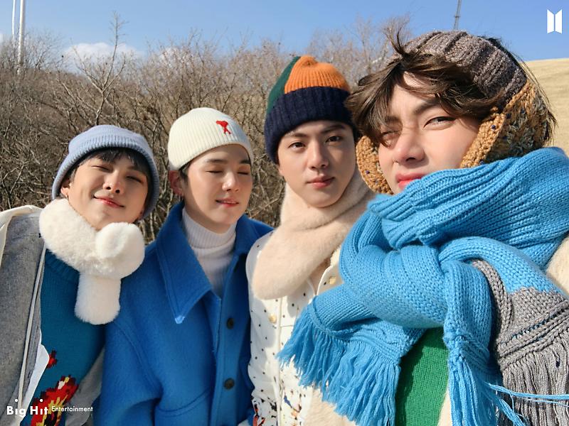 📸| Photo Gallery] #BTS WINTER PACKAGE 2021 Behind the scene cuts