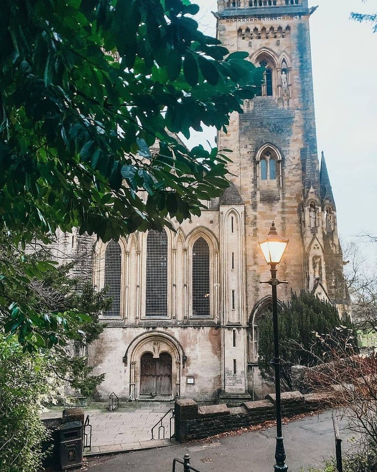 VisitCardiff's tweet photo. Have you discovered the ancient city of Llandaff? It's Cathedral dates from 1107 and stands on one of the oldest Christian sites in Britain. #VisitCardiffLater
📸@anna__russell https://t.co/UAT7m7vHfp