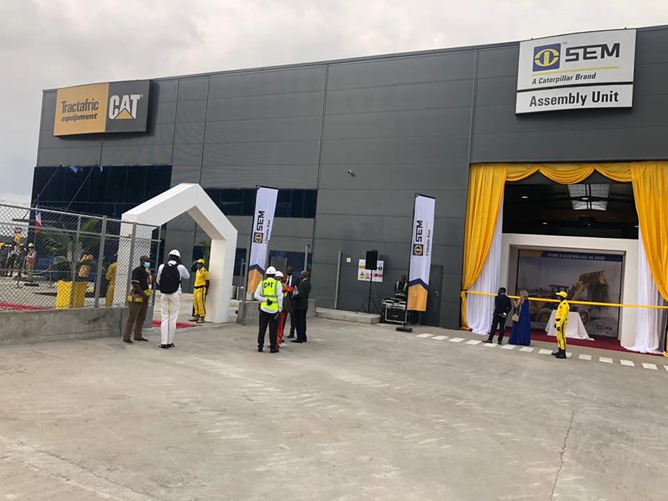 _semmachinery's tweet photo. Cameroon now has a brand new, sophisticated machinery plant that assembles high-quality SEM Machinery. The state-of-the-art 2 500 sqm building houses a range of equipment that is used to assemble SEM loaders, soil compactors, graders and track-type tractors. #UAK2021 https://t.co/Ty55GITSvj