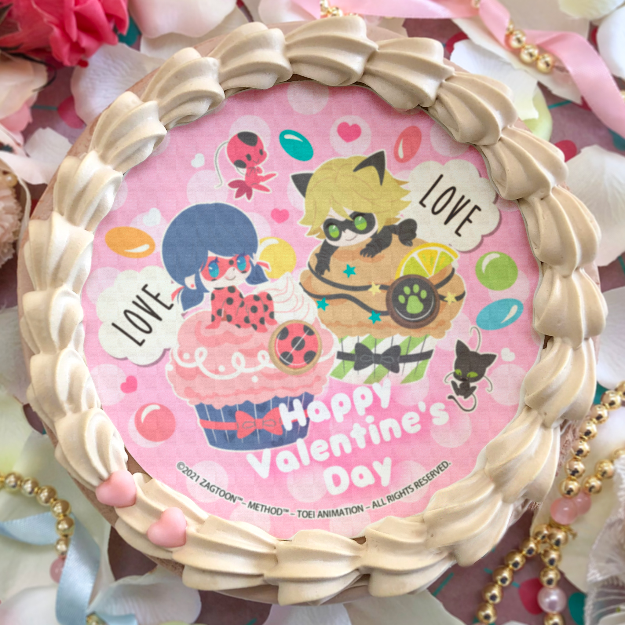 プリロール公式 キャラケーキ マカロン ミラキュラス レディバグ シャノワール バレンタインスイーツ21ご予約受付中 2月14日のバレンタイン当日にお受け取りをご希望の場合は 本日2 7がご注文締切 となります どうぞお見逃しなく 詳細は