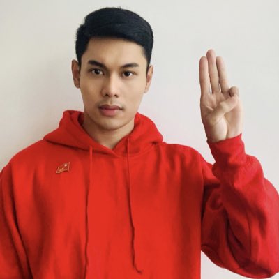 HtetLin123's tweet photo. #NewProfilePic https://t.co/kw7LjDwsph