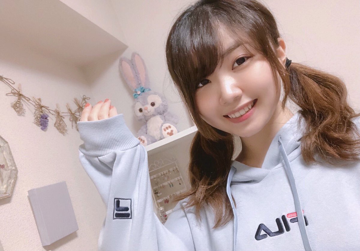 みやま まり A Twitter 私が服を通販で買う時めちゃくちゃ使ってる Fifth Filaとのコラボ商品がめちゃ可愛い フード付きロングワンピースなんだけど 外行くのもうちで過ごすのもこれ一枚で完結 春になったら白のスニーカー履いて散歩したいなぁ みやま まり A Twitter 私が服を通販で買う時めちゃくちゃ使ってる Fifth Filaとのコラボ商品がめちゃ可愛い フード付きロングワンピースなんだけど 外行くのもうちで過ごすのもこれ一枚で完結 春になったら白のスニーカー履いて散歩したいなぁ