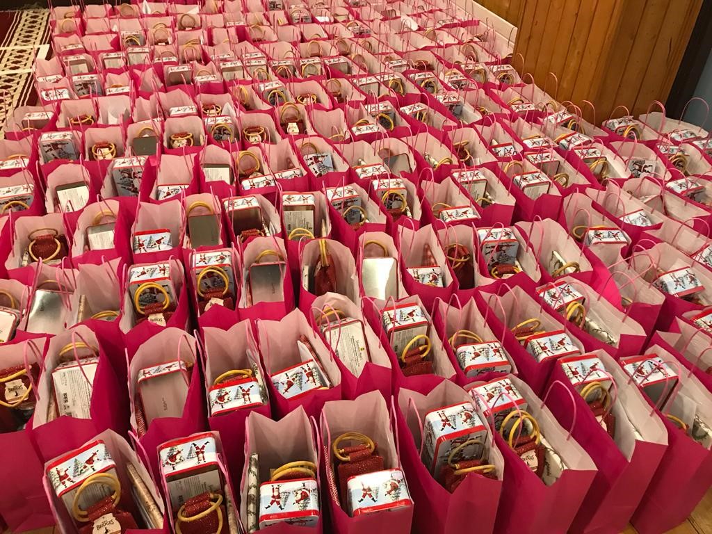 Christmas might feel like a long time ago but we have some good news to share. 😃

The Christmas in a Box project provided over 8,000 people a helping hand with 262 volunteers spreading joy by stepping up to help. 

See what some families had to say: rbkc.gov.uk/newsroom/all-c…