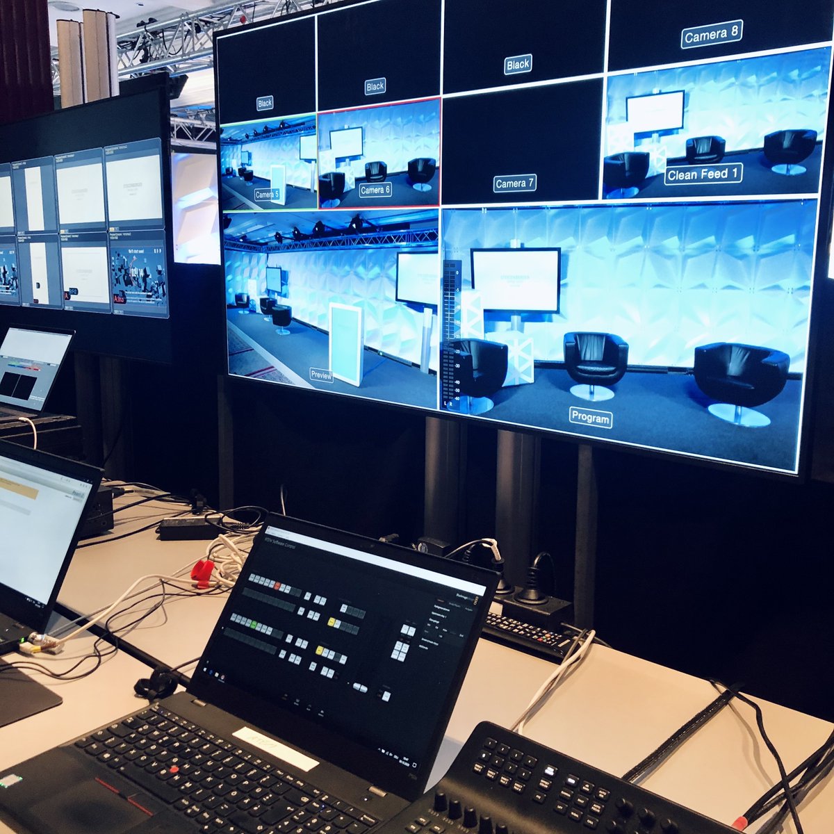 We offer modern solutions with broadcast studios for your hybrid events, livestreams and recordings in Frankfurt, Berlin and Brussels. Find out more: deutschehospitality.com/en/press-offic… #hybridevents #meetings2021 #conference #mice #broadcasting #steigenberger #dehospitality
