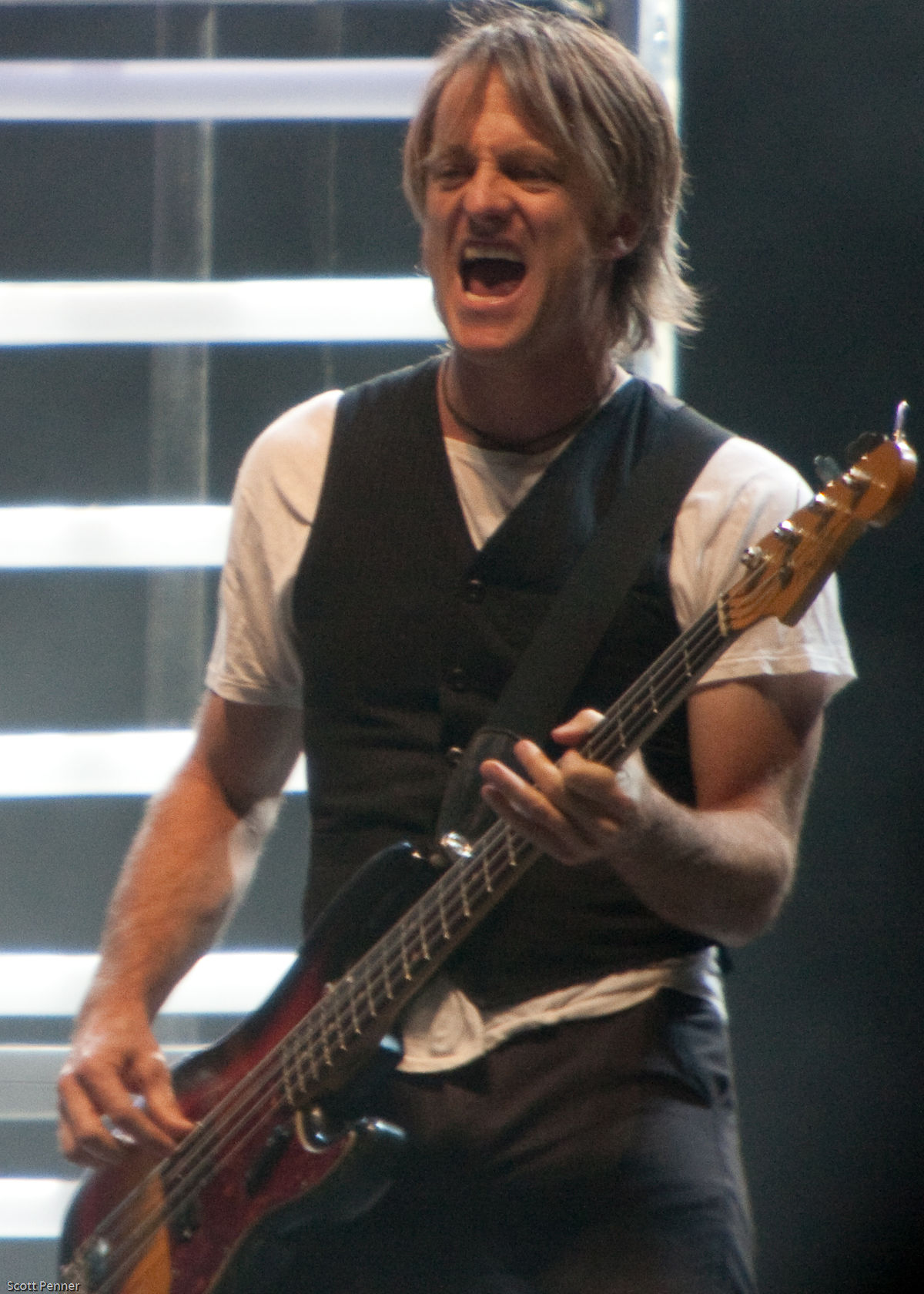 Please join me here at in wishing the one and only Duncan Coutts a very Happy 52nd Birthday today  