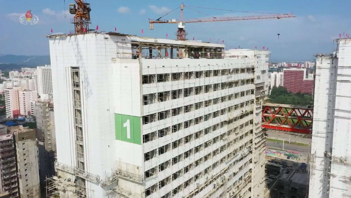 (7/11)-Big projects were Sunchon Fertilizer Factory (which I'm still not convinced is even up and running. Maybe a few new shots of the place here), Pyongyang General Hospital. Random chicken farm