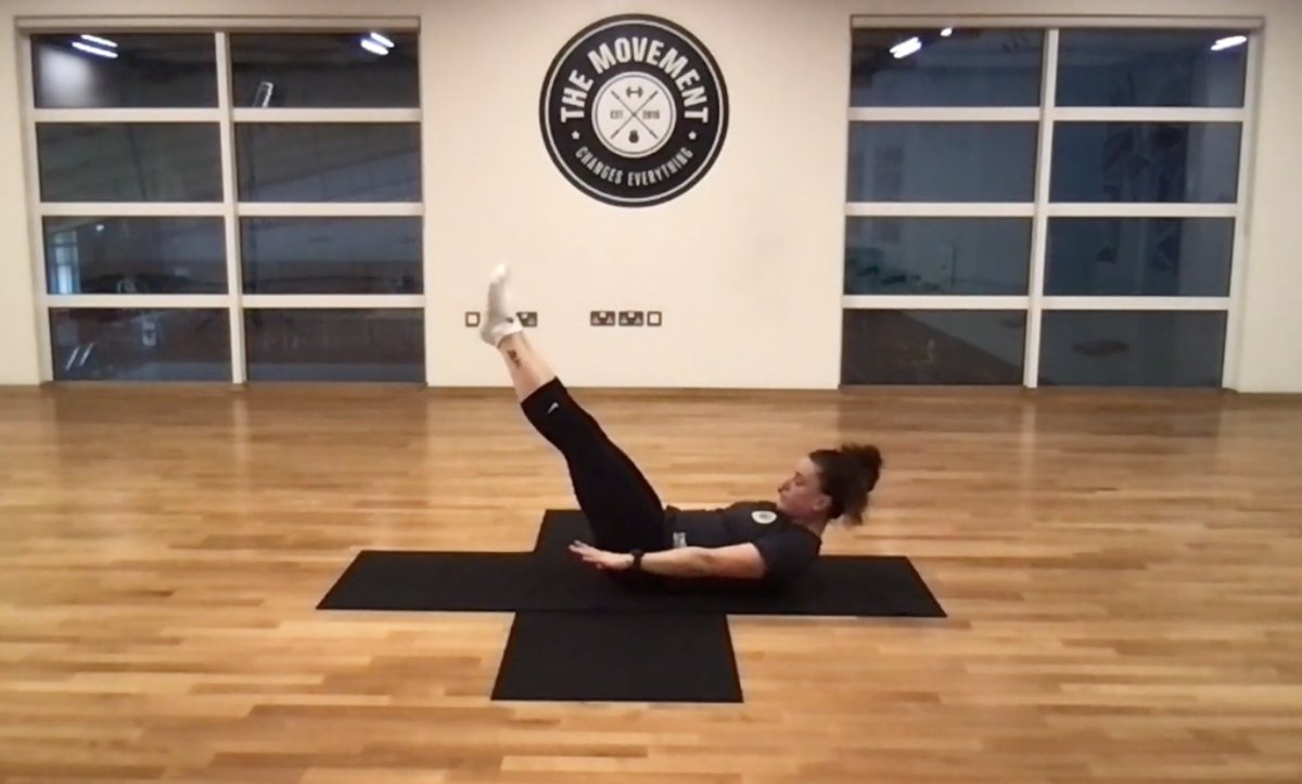 LadiesFootball's tweet photo. 📹NEW VIDEO! 

😅Introducing @kasulli5 new 6-week home workout video series! 

🟢🔴@Mayo_LGFA star Kathryn, from @TheMovementCB, is focusing on core work today! 

For more on Kathryn's work, visit: https://t.co/IS5Umfc1e0

Watch 👉 https://t.co/k0mtlDbQ7X https://t.co/Gqq0DCyqXd