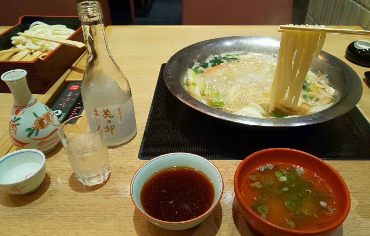 Jdtm 今日は一年ぶりの美々卯 出汁しゃぶ 牡蠣の天ぷら 凍結酒 菊正宗の熱燗 を戴きました 久しぶりの うどんすき 美味しかった 美々卯 梅田lucua店