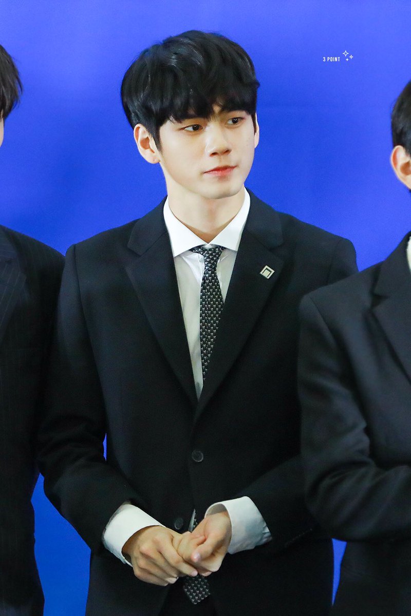 #옹성우 #ONGSEONGWU <a href="/officialtwt_OSW/">옹성우(ONG SEONG WU)</a>
