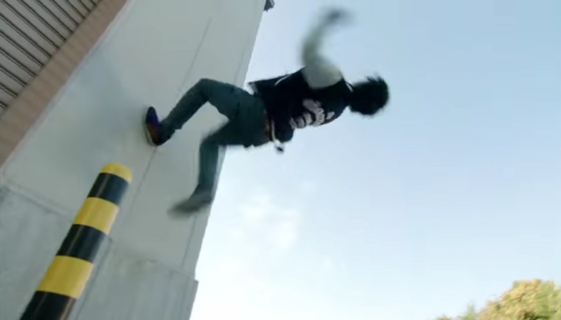 でるた 仮面ライダー鎧武 ガイム T Co psktbuvy 今週の鎧武 佐野岳 の重力から解き放たれたかのような超絶アクションがいきなり披露されるので ライダー知らない人も初めの2分くらいは観て欲しい T Co Af2hjt5ctw Twitter