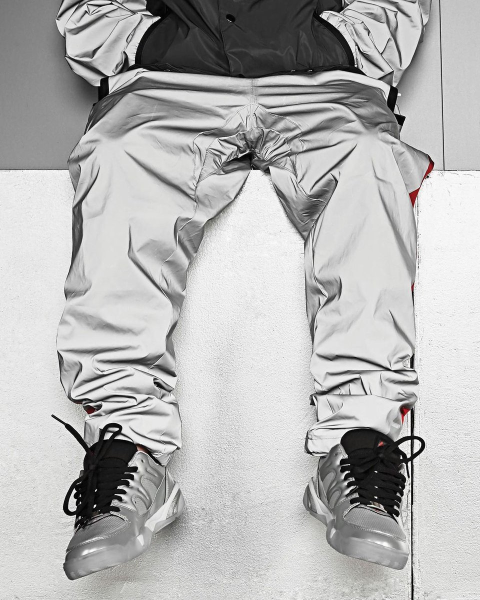 StreetmachineT's tweet image. ⚠ @eSskateboarding SILO SILVER ⚠

Con materiales reflectantes 3M, entresuela Energy Foam que la hacen ser una zapatilla tremendamente técnica, pero a su vez, también se adapta a tu día a día.

Encuentra este modelo en Tiendas Streetmachine y Streetmachine.cl👈