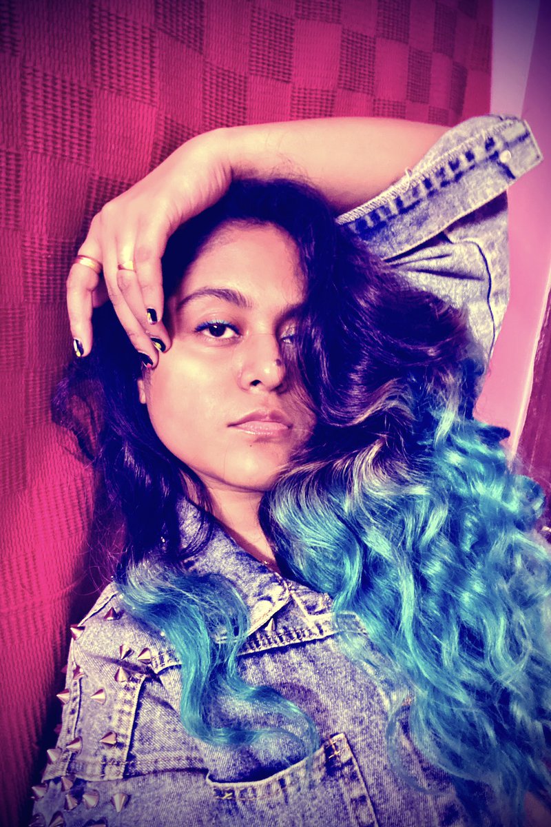 swarndgold's tweet photo. I’m dripping like that moon;
Which sips behind the mountains, then
Into the mellow estuary.
#SwarnaliStudio
#SwarnaliMondal
#pune #Kolkata #mumbai #banglore #chennai #delhi #hyderabad #Gujarat #usa #uk #newzealand #Netherlands #Spain #Europe #Australia #Canada https://t.co/vn5ilPsucU