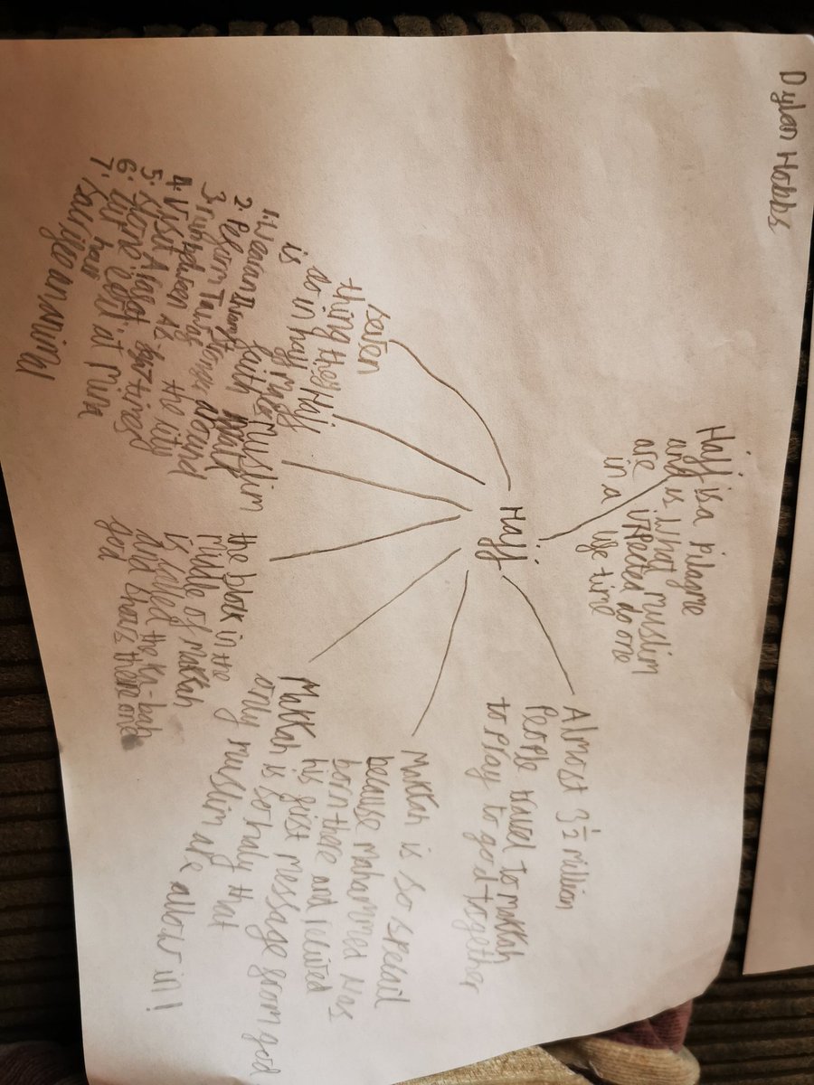 Carly Hobbs tweet media