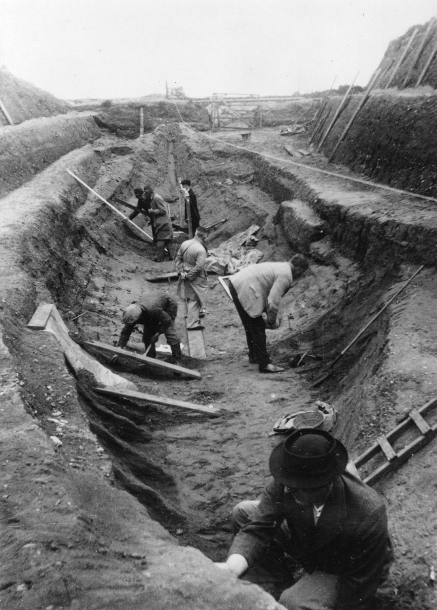 ADS_Update's tweet photo. Our featured collection this month is the The Sutton Hoo Research Project 1983-2001 (Martin Carver, @UoYArchaeology, 2004).

The archive contains images from excavations at #SuttonHoo, the site featured in #TheDig film 🎬

View the #archive here: https://t.co/Qz5zOL2v4K https://t.co/l099jmlSit