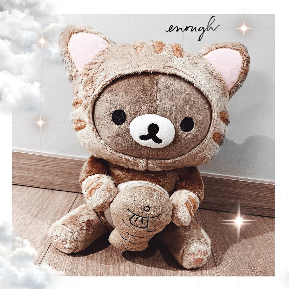 AnnieGrenson's tweet photo. Ma nouvelle petite peluche Rilakkuma, malgré que j'en ai reçu énormément. Je vous ferais une plus jolie photo de toute ma collection bientôt. 🤍

#rilakkuma #kawai #cute #gamergirl #gamer #gamingcommunity #PS5LeStream #Paris #NintendoSwitch #geek https://t.co/Ku05iZhMpS