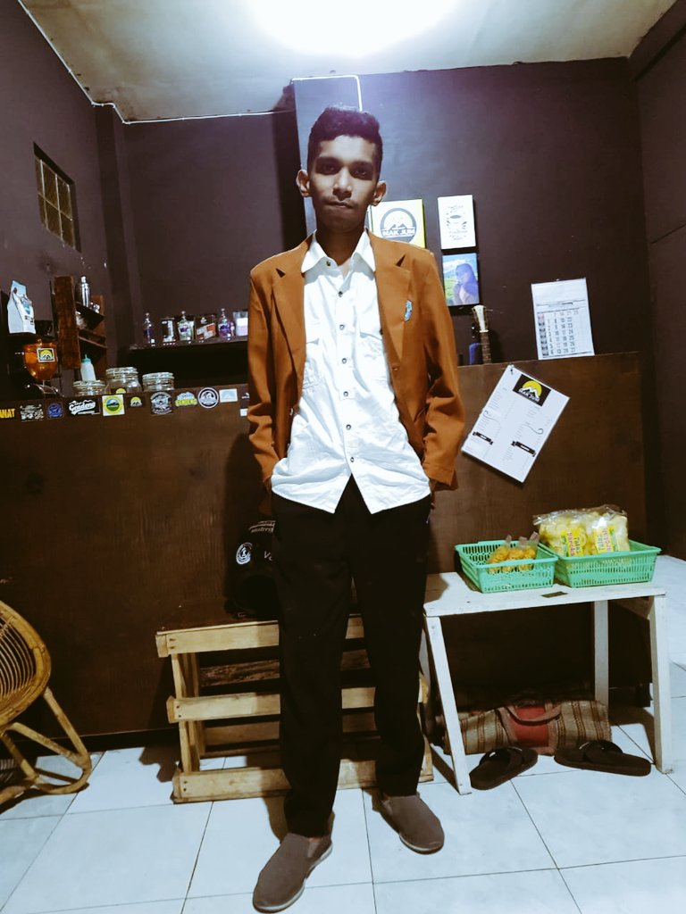 renyutromz's tweet photo. J.R.R. S.S https://t.co/EoyGidL1Wc