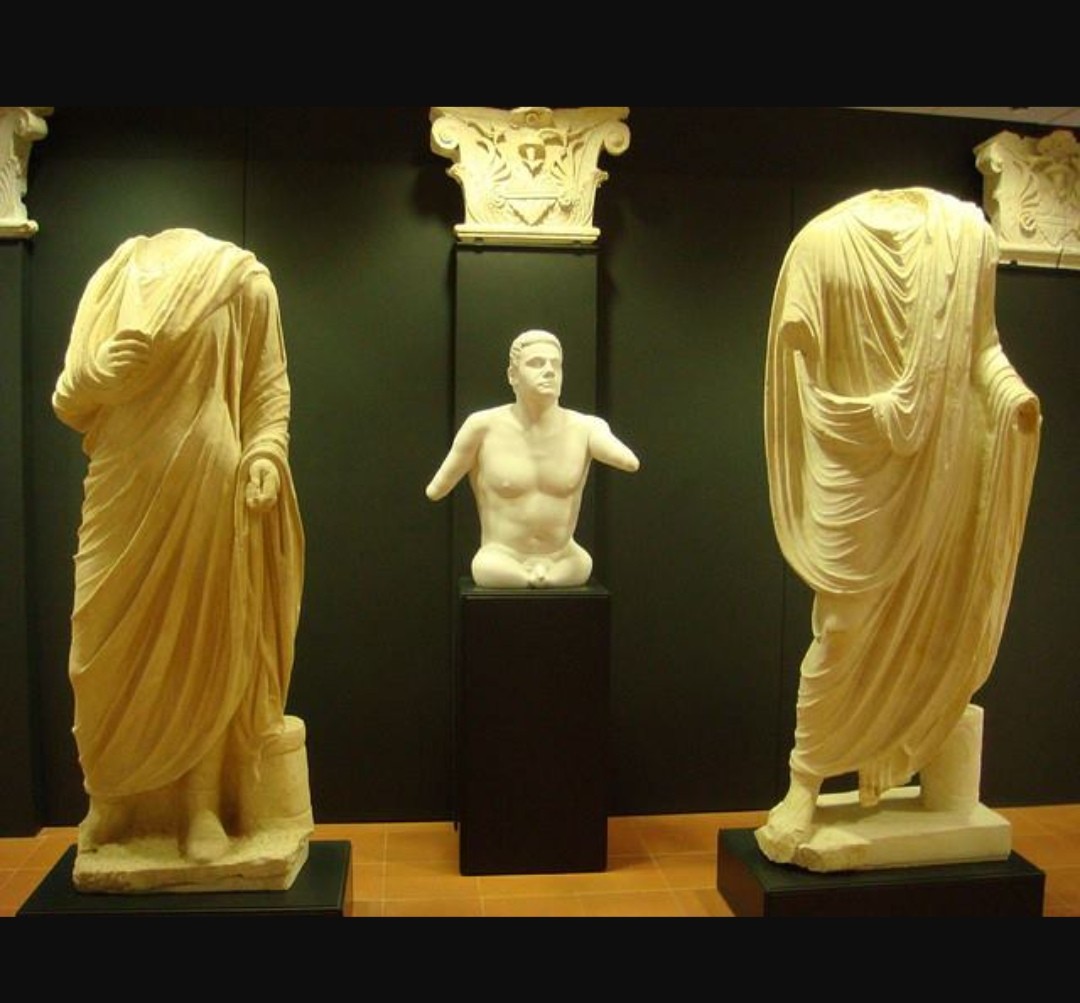 #CompleannoInArte @DBking85 con queste statue che si possono ammirare  @museoscolacium in #Calabria
