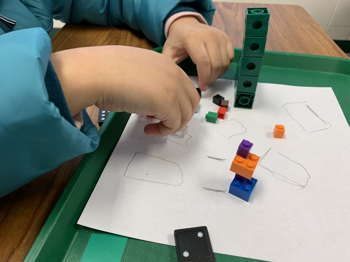 KathrynM101's tweet image. More @moore_magnet #MakerMorning happening in Mrs. Crouse’s 2nd Grade Class. Students are designing skylines. #MooreTogether